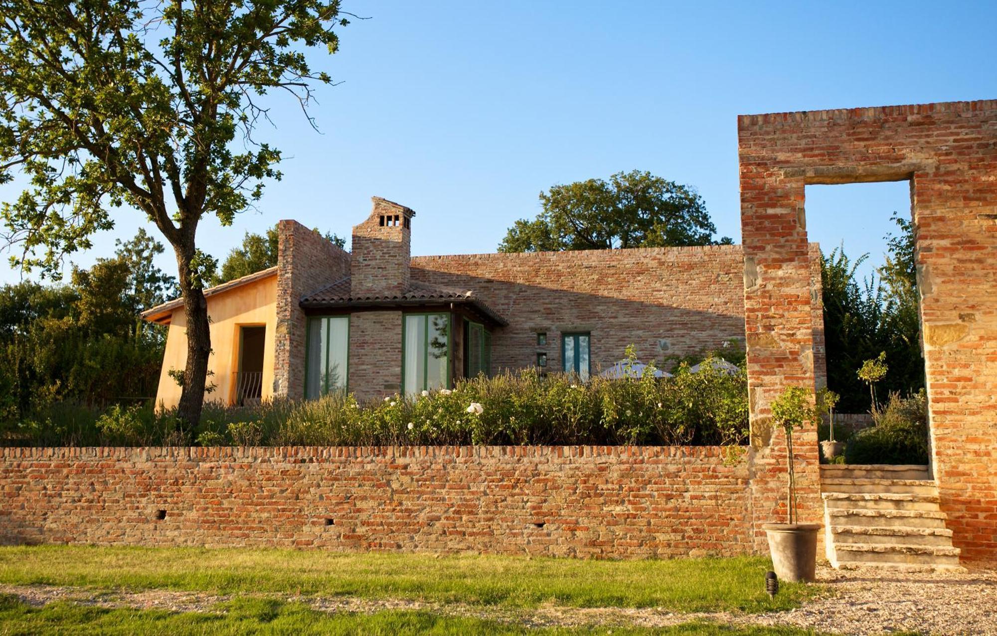 Fontelunga Hotel & Villas Pozzo  Экстерьер фото