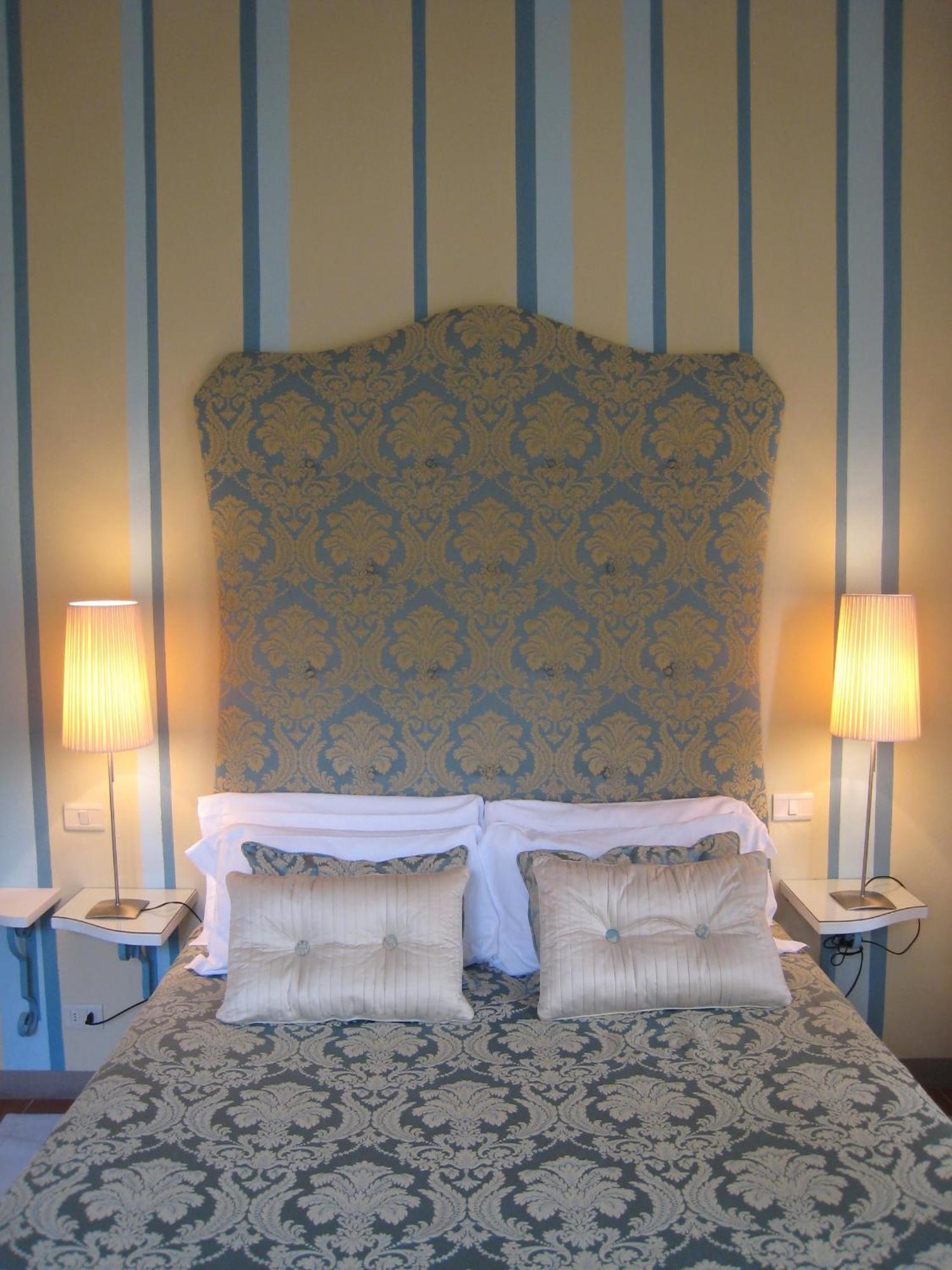 Fontelunga Hotel & Villas Pozzo  Экстерьер фото