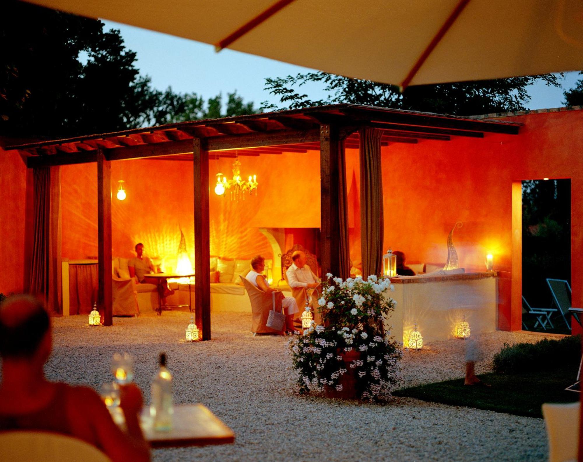 Fontelunga Hotel & Villas Pozzo  Экстерьер фото