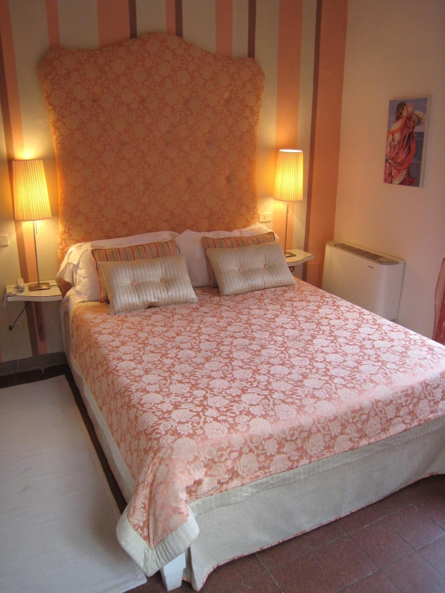 Fontelunga Hotel & Villas Pozzo  Экстерьер фото